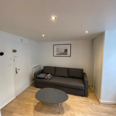 Le Petit Coquet Apartment *